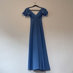 Soft blue Low v-neck  short sleeve gown with zipper in back